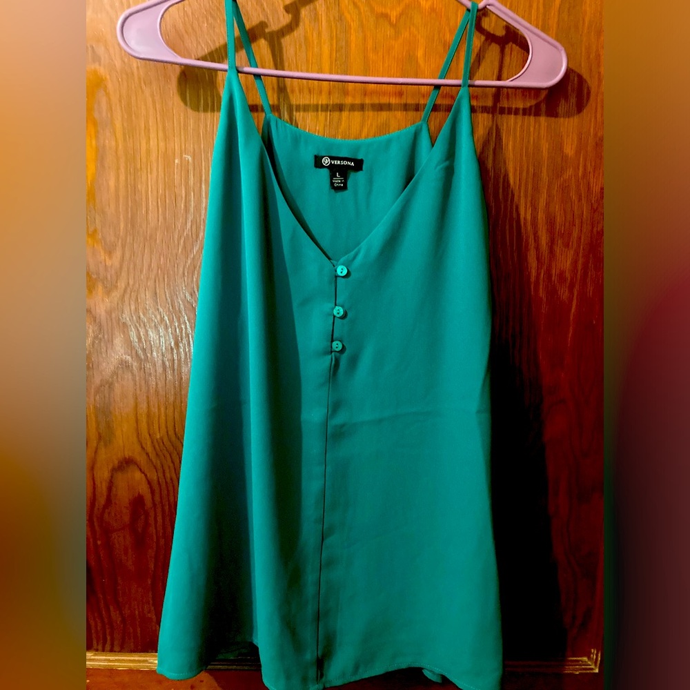 Emerald green button v-neck camisole.
